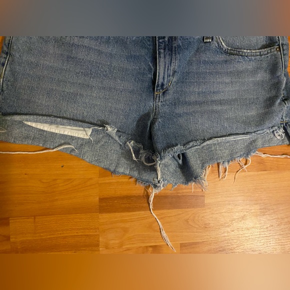 Shorts - Picture 5 of 7